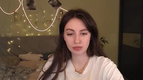 Lilu online show from November 11, 2025, 11:38 pm