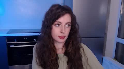 Lilu online show from February 4, 2026, 9:20 pm