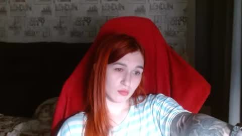 liliawoolf online show from February 1, 2025, 7:44 pm