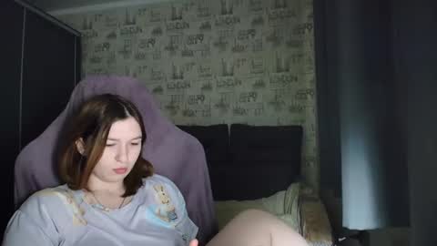 liliawoolf online show from November 23, 2025, 2:33 am