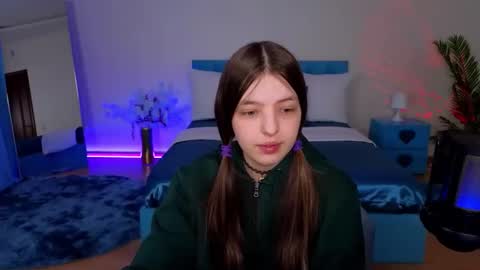 Lili Bakery online show from April 10, 2026, 2:17 am