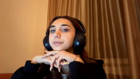 Lina online show from September 14, 2025, 10:31 pm