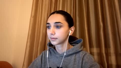 Lina online show from September 25, 2025, 10:13 pm