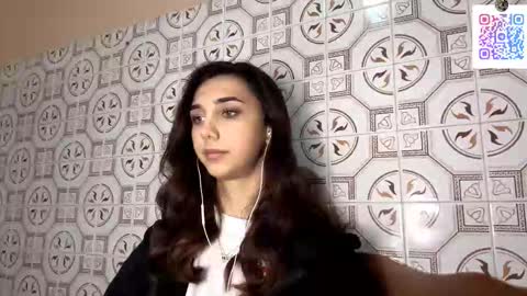 Lina online show from November 9, 2025, 10:08 pm