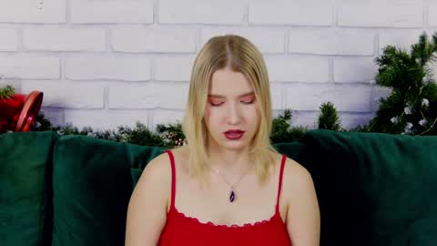 Snapshot of lililinn chatting on January 13, 2025, 4:18 am LiliLinn online show from January 13, 2025, 4:18 am