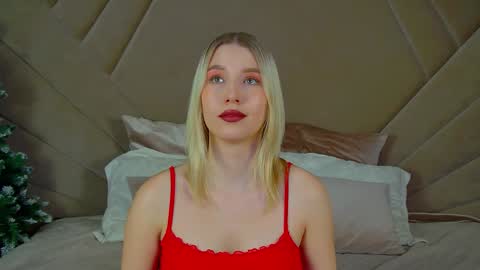 Snapshot of lililinn chatting on January 17, 2025, 11:49 am LiliLinn online show from January 17, 2025, 11:49 am