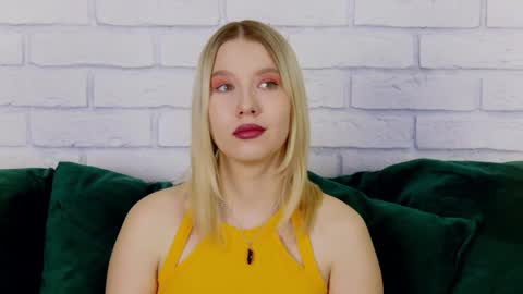 Snapshot of lililinn chatting on January 21, 2025, 4:43 am LiliLinn online show from January 21, 2025, 4:43 am