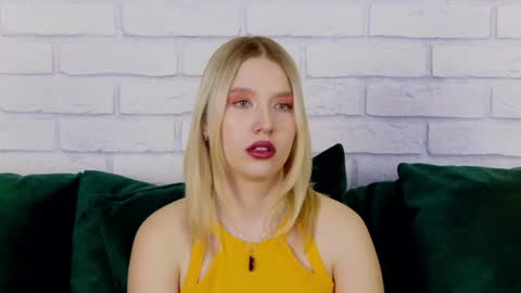 Snapshot of lililinn chatting on January 21, 2025, 7:47 am LiliLinn online show from January 21, 2025, 7:47 am