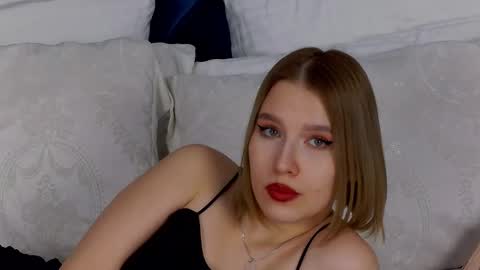 Snapshot of lililinn chatting on February 22, 2025, 9:23 am LiliLinn online show from February 22, 2025, 9:23 am