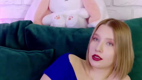 Snapshot of lililinn chatting on March 7, 2025, 10:02 am LiliLinn online show from March 7, 2025, 10:02 am