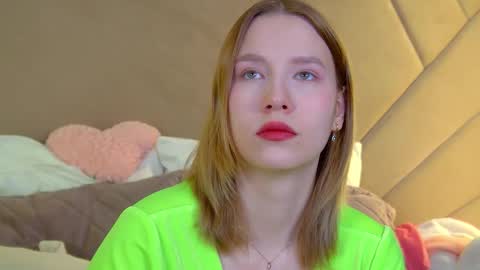 LiliLinn online show from March 7, 2026, 5:48 am