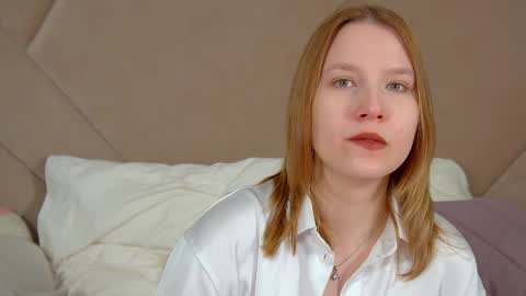 Snapshot of lililinn chatting on May 19, 2026, 4:30 am LiliLinn online show from May 19, 2026, 4:30 am
