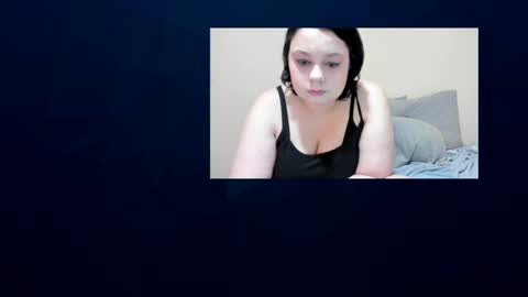 Snapshot of lilimariexx chatting on January 27, 2025, 1:26 am Lili Marie online show from January 27, 2025, 1:26 am