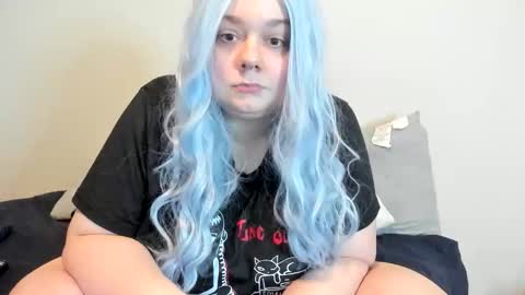 Snapshot of lilimariexx chatting on October 21, 2025, 4:46 am Lili Marie online show from October 21, 2025, 4:46 am