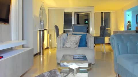 Lili  online show from March 6, 2026, 4:42 am