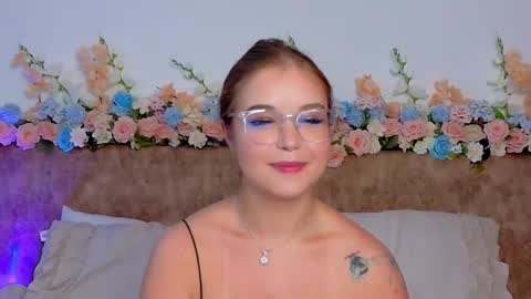 Lilith Bonheur online show from March 22, 2026, 2:04 am