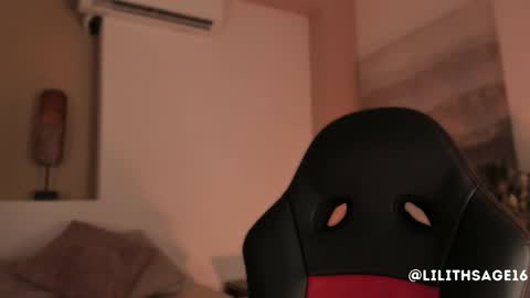 lilith_sage_ online show from October 18, 2025, 12:06 pm