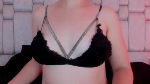 Snapshot of lilithbloom7 chatting on April 11, 2026, 7:45 am Welcome to Lilith room online show from April 11, 2026, 7:45 am