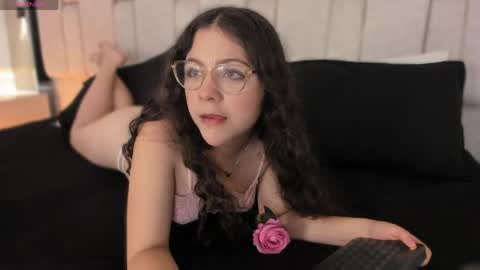 Snapshot of lilithbloom7 chatting on April 29, 2026, 4:16 am Welcome to Lilith room online show from April 29, 2026, 4:16 am