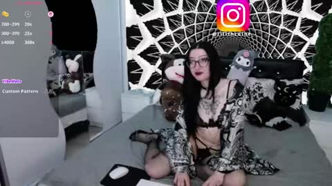 Lilith Caine online show from April 23, 2026, 6:36 am