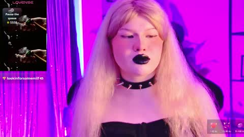 LilithNelson online show from April 18, 2026, 4:27 am