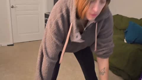 L online show from December 21, 2024, 3:20 pm