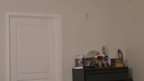 L online show from January 3, 2025, 6:03 pm