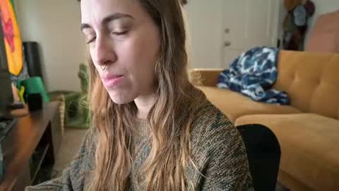 L online show from September 8, 2025, 4:39 pm