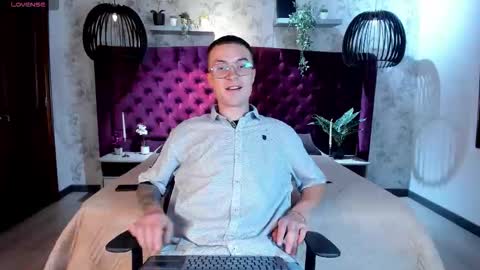 Lil James online show from November 22, 2025, 6:07 pm