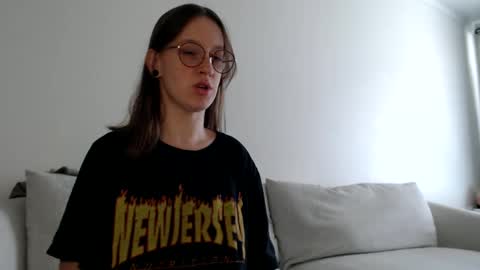 Jay  please help me reach 50 thumbs up online show from November 9, 2025, 5:55 pm