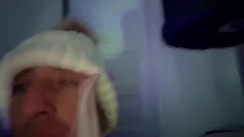 liljuicyreal online show from November 21, 2025, 1:43 pm