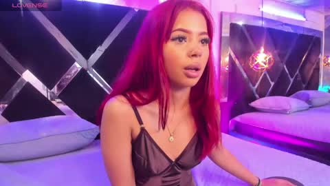 lill_kims online show from May 13, 2026, 12:13 pm