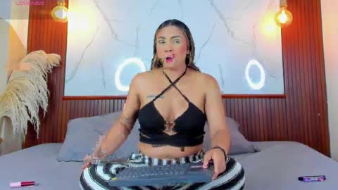 lillian_lee1 online show from April 19, 2026, 4:28 pm