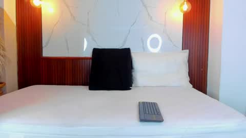 lillian_lee1 online show from April 30, 2026, 11:16 am