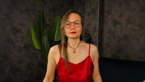 Snapshot of lillian_white1 chatting on May 30, 2026, 11:46 pm lillian_white1 online show from May 30, 2026, 11:46 pm