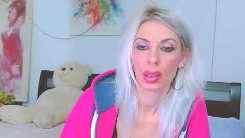 Lara online show from December 20, 2025, 8:05 pm