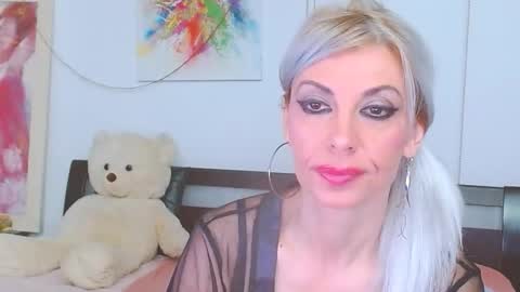 Lara online show from March 26, 2026, 11:21 pm