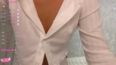 Lara Angel online show from October 8, 2025, 10:46 am