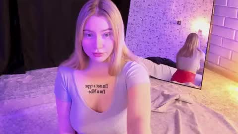 Snapshot of lillie_berry chatting on November 14, 2025, 4:55 am lillie_berry online show from November 14, 2025, 4:55 am