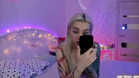 LilliMoore online show from September 9, 2025, 11:59 pm