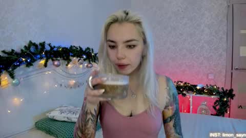 LilliMoore online show from January 12, 2026, 11:32 pm