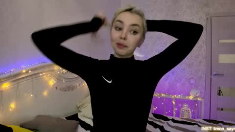 LilliMoore online show from February 3, 2026, 6:22 am