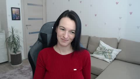 Snapshot of lilliyves chatting on May 5, 2026, 10:23 am lilliyves online show from May 5, 2026, 10:23 am