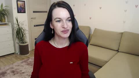 Snapshot of lilliyves chatting on May 20, 2026, 6:25 pm lilliyves online show from May 20, 2026, 6:25 pm