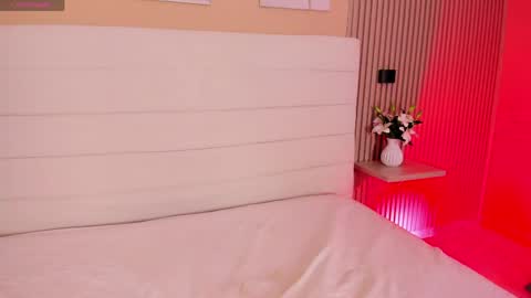 Snapshot of lilly_2809_ chatting on April 22, 2026, 3:53 am Lizeth follow me in my igimlilycute 3 online show from April 22, 2026, 3:53 am