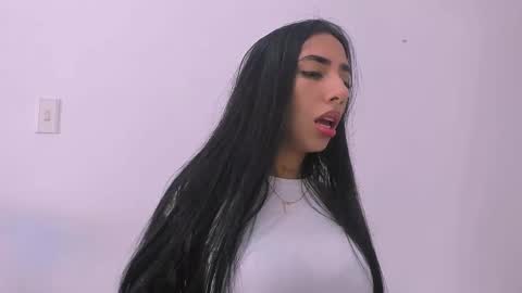 Sweety Lilly Love  online show from March 26, 2026, 2:55 pm