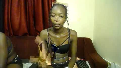 Snapshot of lilly_freak chatting on February 18, 2026, 5:31 pm Des online show from February 18, 2026, 5:31 pm