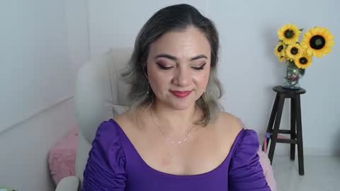 Lilly online show from November 25, 2025, 2:17 pm