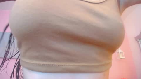 Snapshot of lilly_steffen chatting on April 22, 2026, 7:26 pm Lilly online show from April 22, 2026, 7:26 pm