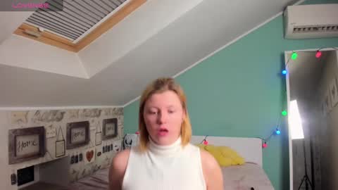 Lilly Depp online show from December 20, 2024, 12:52 am